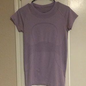 Size 6 Lululemon swiftly short sleeve